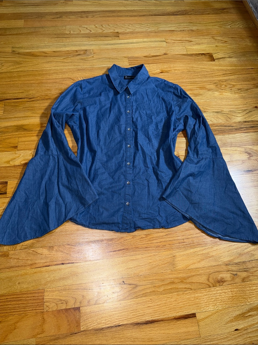 7th Avenue dark blue button-down shirt with dramatic flared bell sleeves.